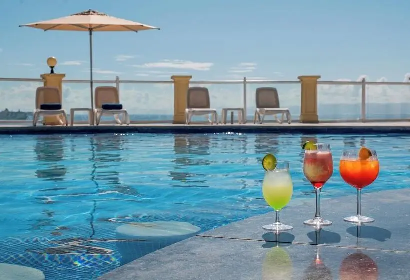 استراحتگاه Eurostars Grand Cayacoa