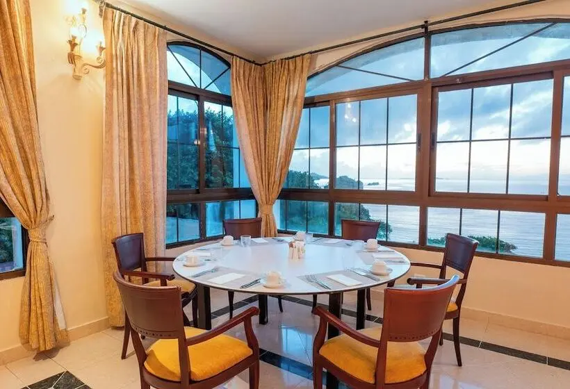 استراحتگاه Eurostars Grand Cayacoa