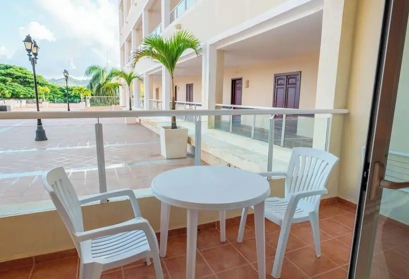 استراحتگاه Eurostars Grand Cayacoa