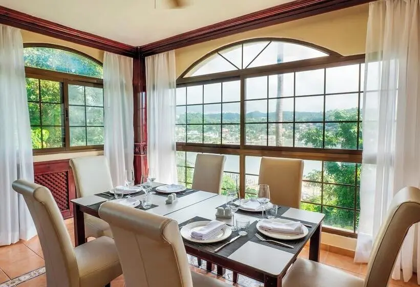 استراحتگاه Eurostars Grand Cayacoa