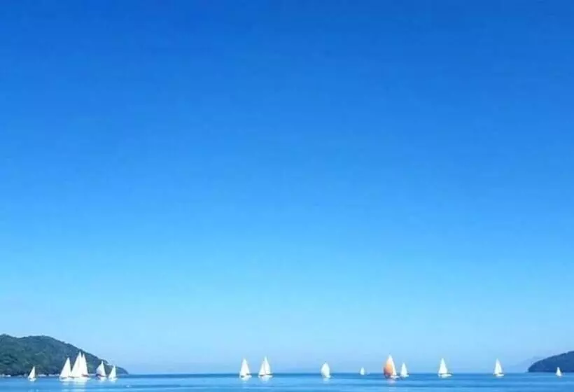 تختخواب و صبحانه Pousada Ub   Praia