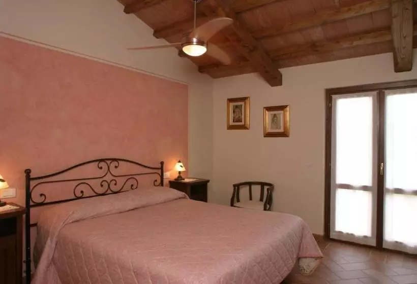 تختخواب و صبحانه Agriturismo    Le Guardiole