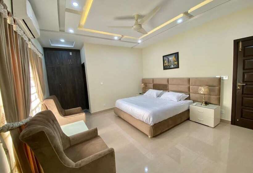 تختخواب و صبحانه Continental Boutique House
