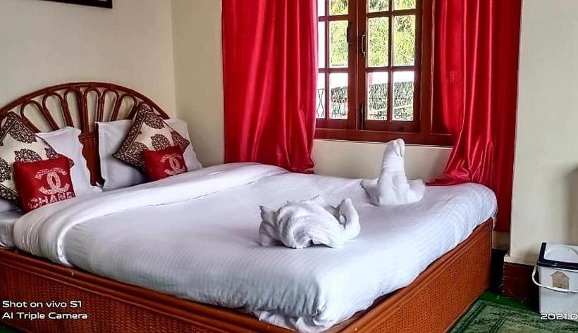 בית מלון כפרי Chalet Orchid Eco Retreat