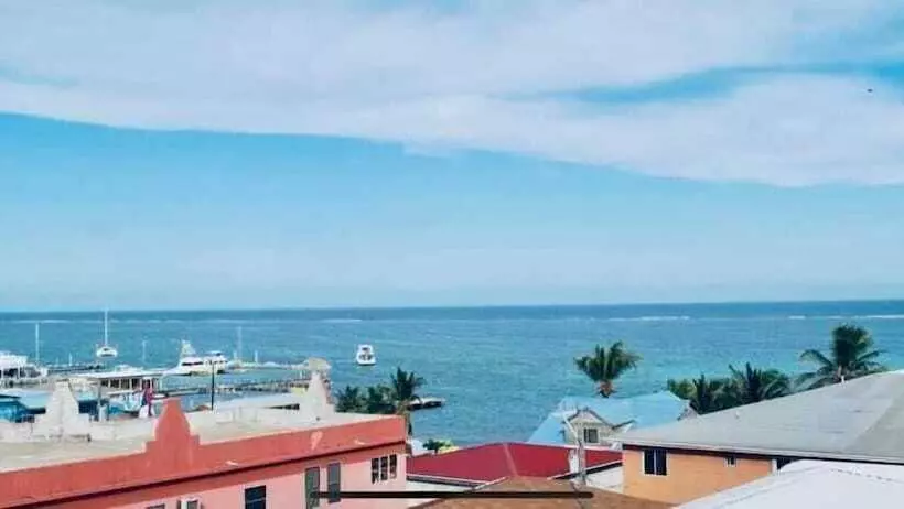 ホテル Coastalbay 2 & Golf Cart Rental