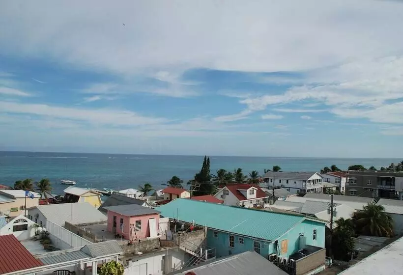 ホテル Coastalbay 2 & Golf Cart Rental