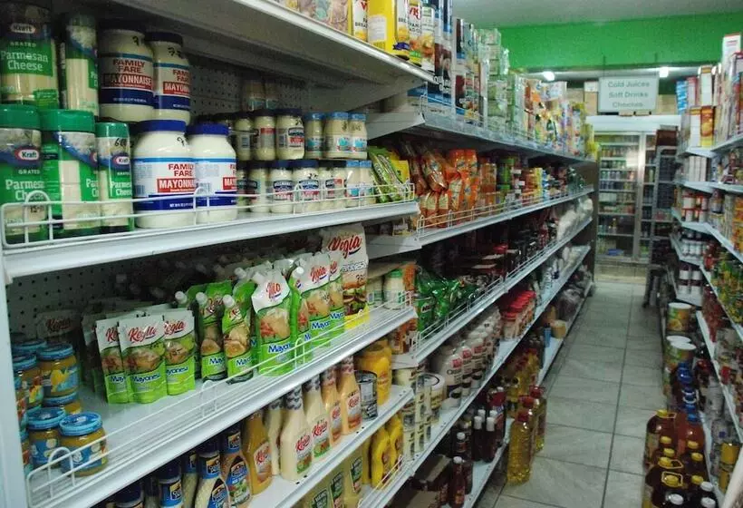 ホテル Coastalbay 2 & Golf Cart Rental