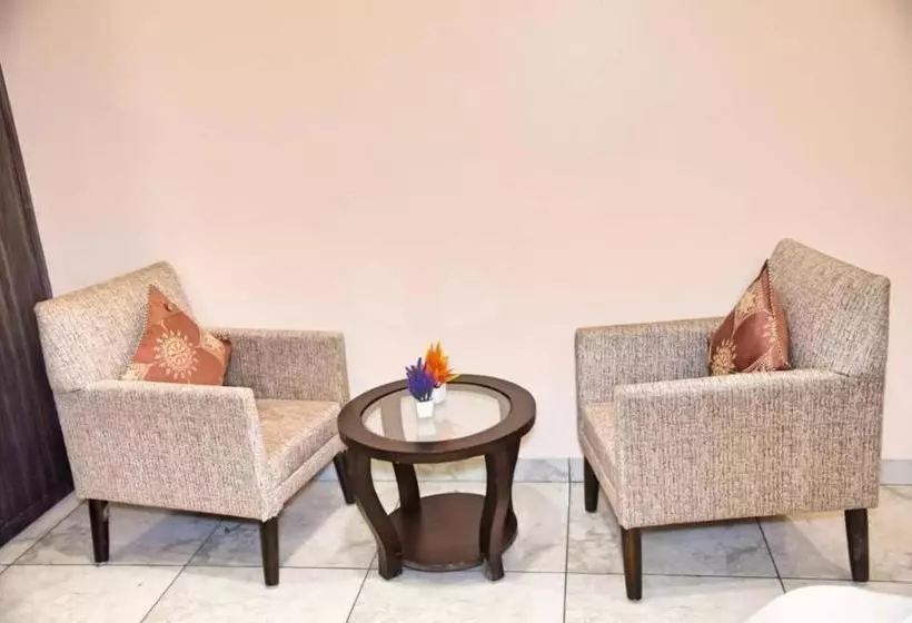 Hotel Fab Riverdale
