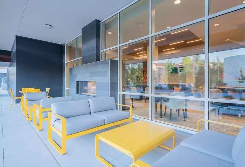 Hotelli Homewood Suites By Hilton Sunnyvale  Silicon Valley