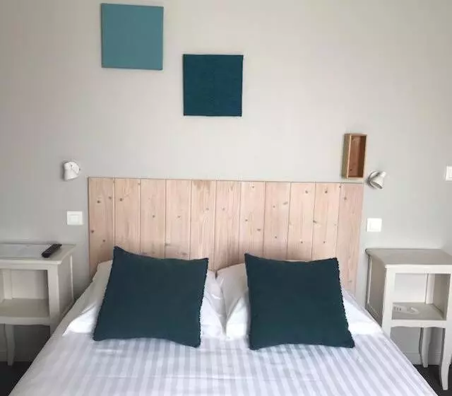 Hotelli Hôtel La Petite Auberge