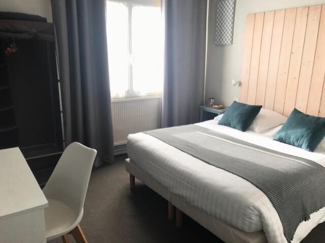 Отель Hôtel La Petite Auberge