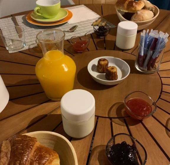 Отель Hôtel La Petite Auberge