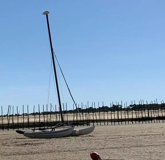 Hotelli Hôtel La Petite Auberge