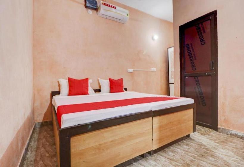 Hotel Oyo 77885 New Ess Ess Enterprises