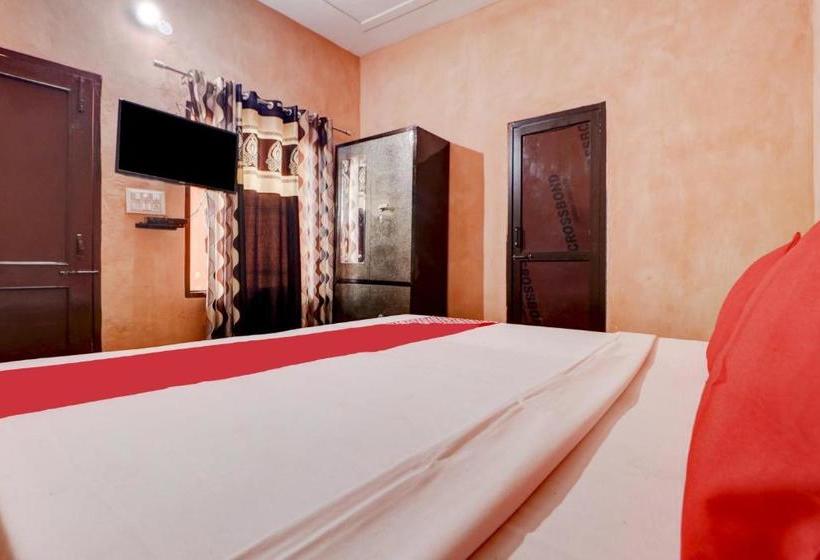 Hotel Oyo 77885 New Ess Ess Enterprises