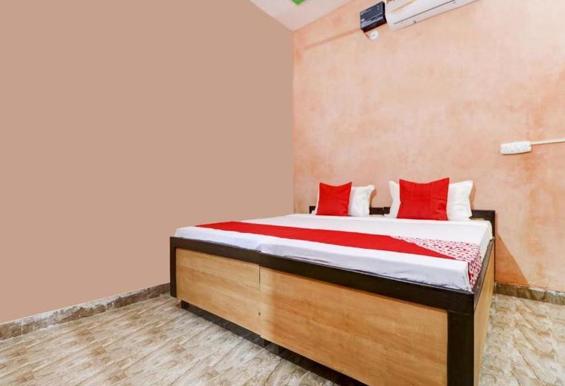 Hotel Oyo 77885 New Ess Ess Enterprises