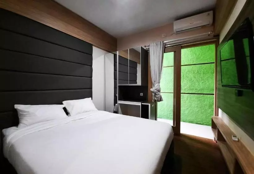 ホテル Oyo 90261 Spring Residence
