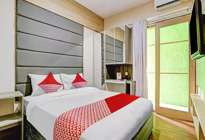ホテル Oyo 90261 Spring Residence