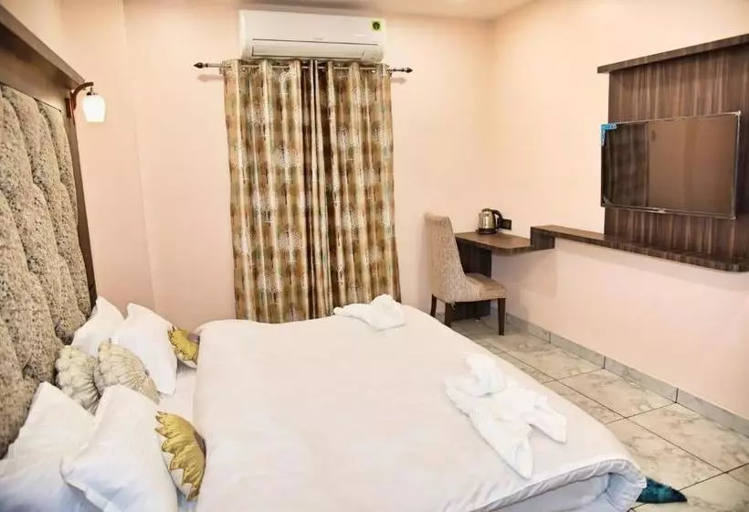 Hotel Fab Riverdale