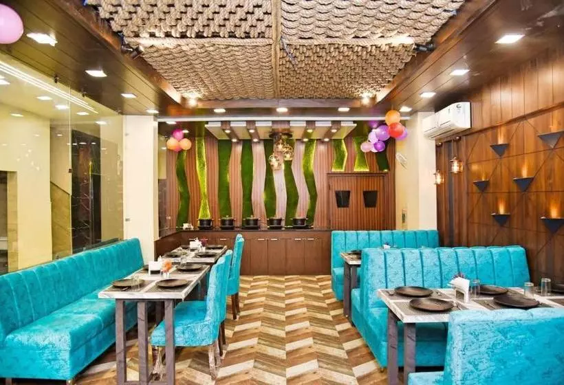 Hotel Fab Riverdale