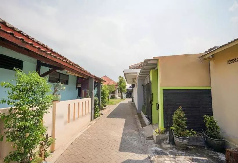 هتل Teratai Homestay Syarah