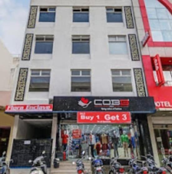 호텔 Flora Enclave