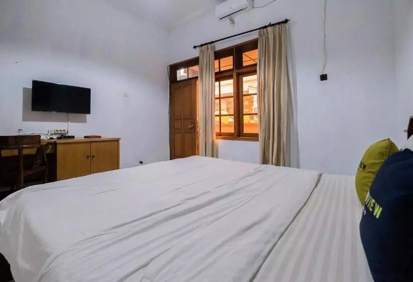 Urbanview Hotel Near Jatim Park 1 By Reddoorz