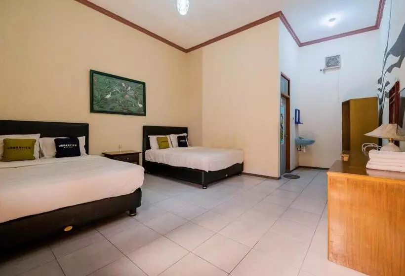 Urbanview Hotel Near Jatim Park 1 By Reddoorz
