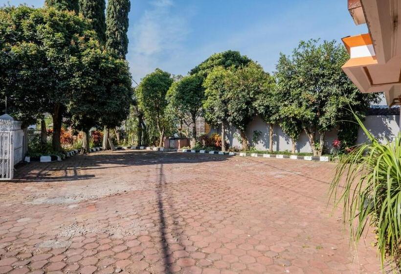 Urbanview Hotel Near Jatim Park 1 By Reddoorz