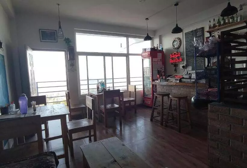 Retkeilymaja Hill Veu Home Bir Billing