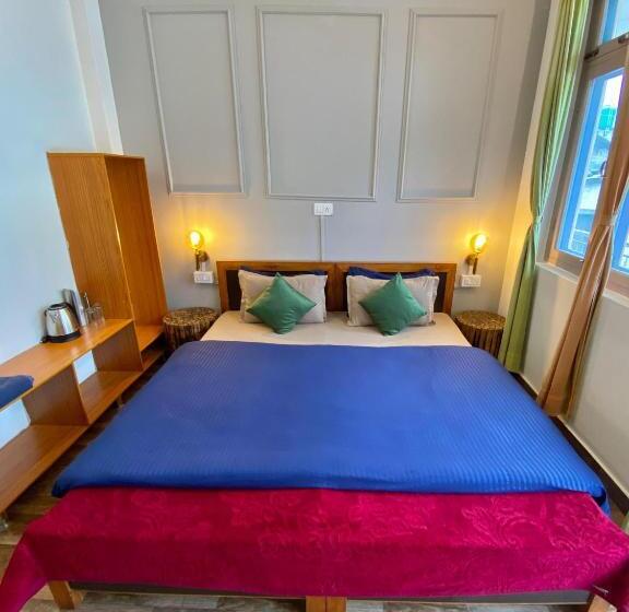 ユースホステル The Trippy Tribe