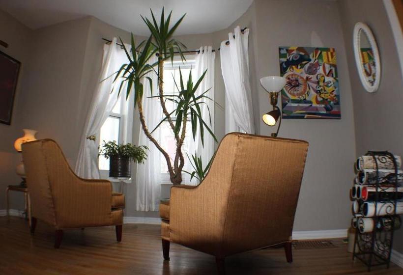 مبيت وإفطار Couette & Café Pont Rouge Estrie