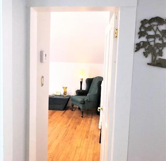 مبيت وإفطار Couette & Café Pont Rouge Estrie