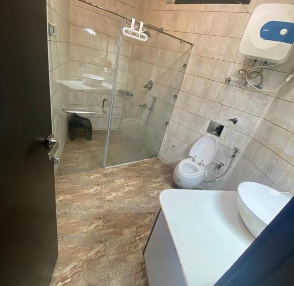 ベッドアンドブレックファースト Parimahal Homestay