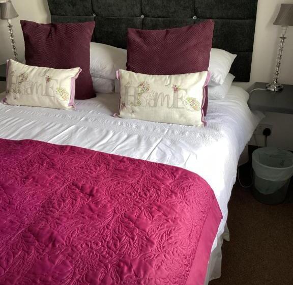 مبيت وإفطار The Coach And Horses