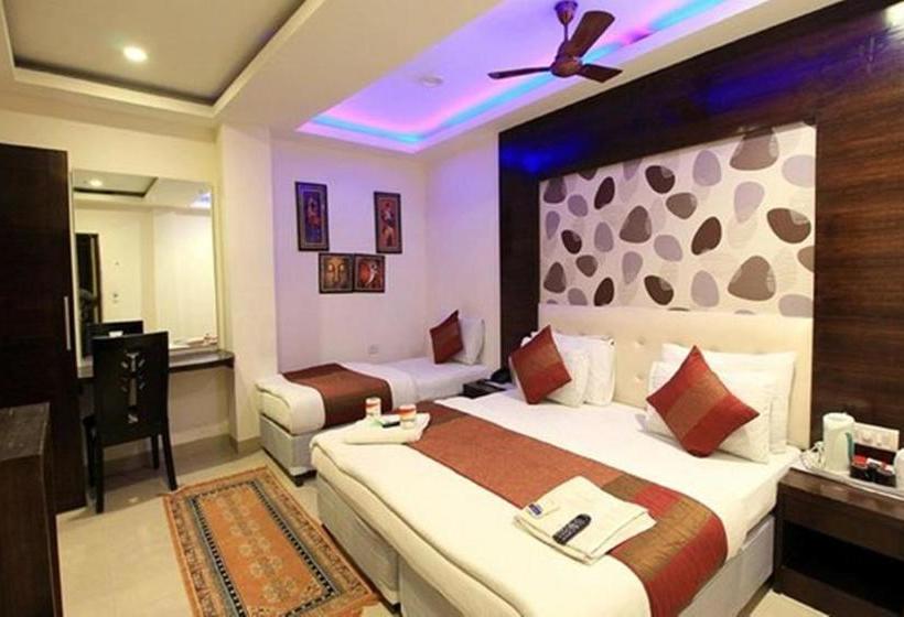 호텔 Krone Plaza Delhi Airport