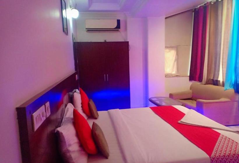 호텔 Krone Plaza Delhi Airport