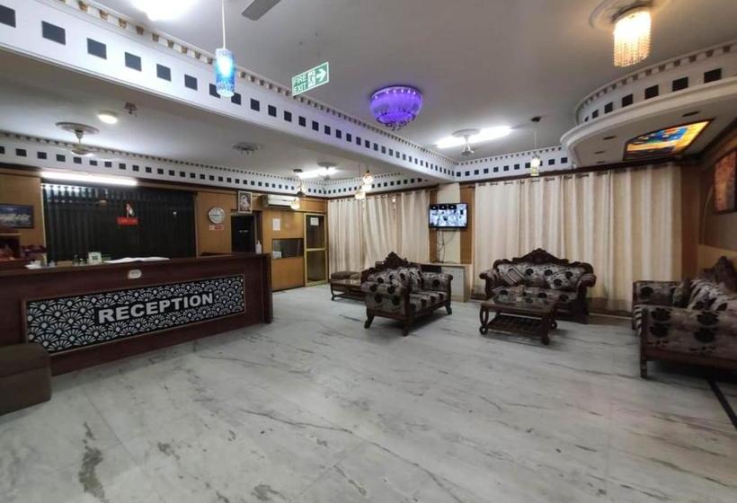 호텔 Krone Plaza Delhi Airport