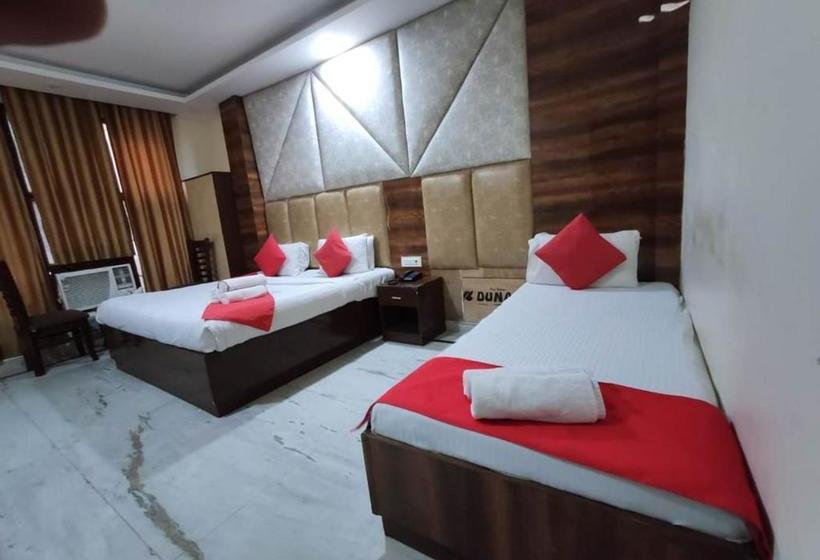 호텔 Krone Plaza Delhi Airport