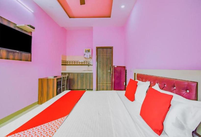 호텔 Oyo 77497 White House