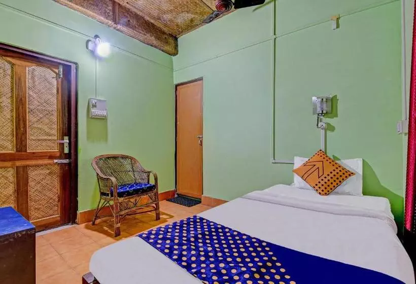 ホテル Spot On 76965 Ashrayaa Prakreeti