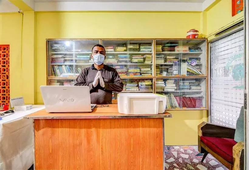 ホテル Spot On 76965 Ashrayaa Prakreeti