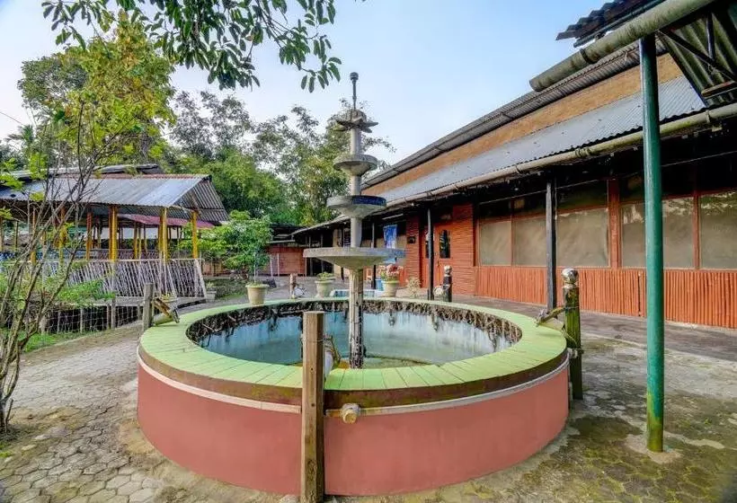 ホテル Spot On 76965 Ashrayaa Prakreeti