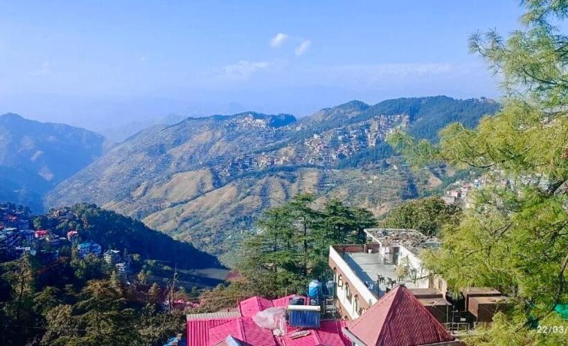 בית מלון כפרי The Boho Near Mall