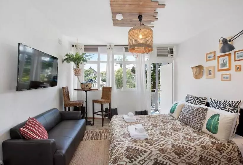 Manly Waves Studios & Apartments