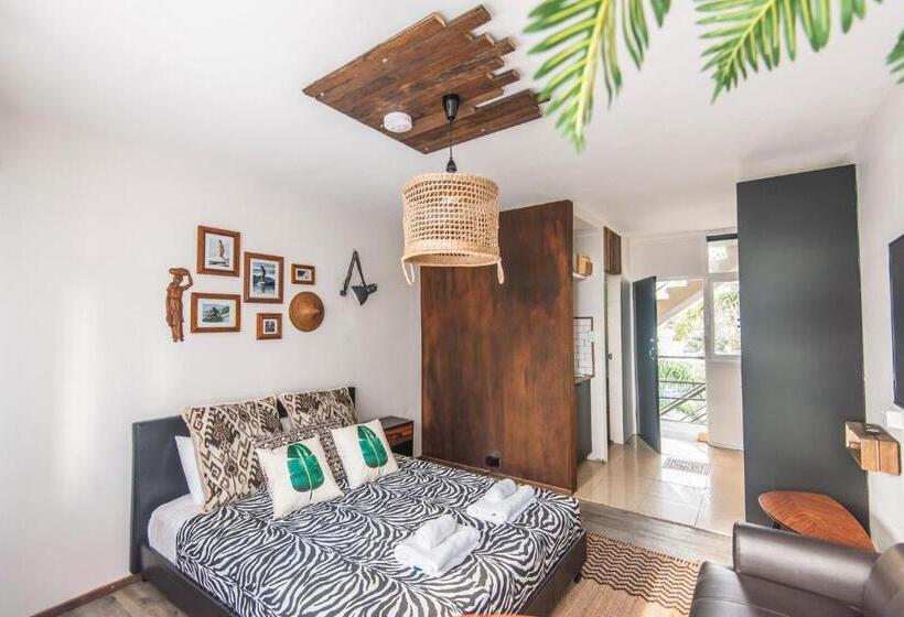 Manly Waves Studios & Apartments