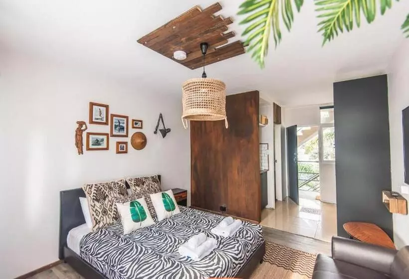Manly Waves Studios & Apartments