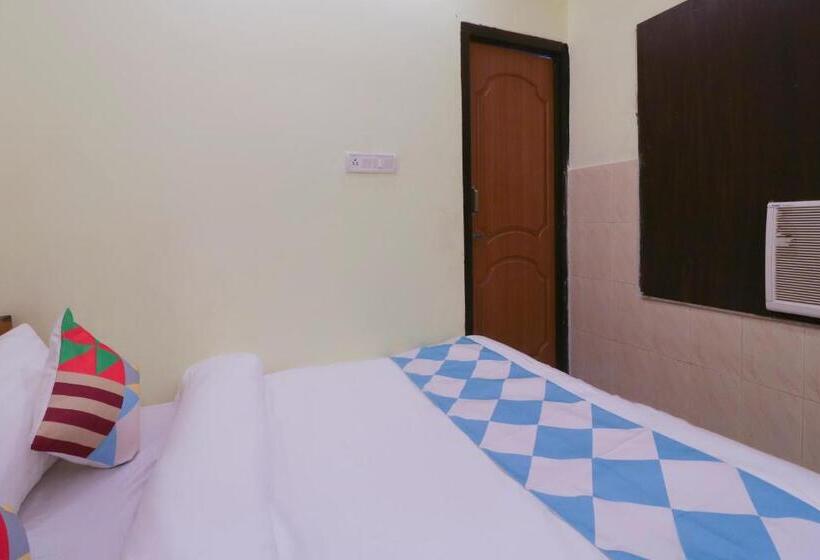 פנסיון Oyo Home 78050 Cozy Studio College Square