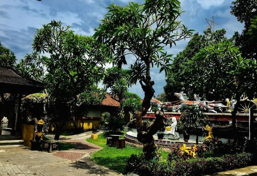 Bali Taman Lovina Resort & Spa Suites