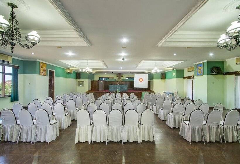 Bali Taman Lovina Resort & Spa Suites